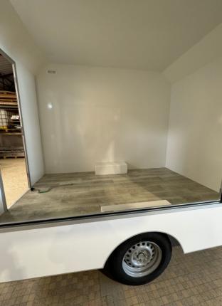Aménagement d'une remorque Foodtruck pour préparation de soupe par Laromorque