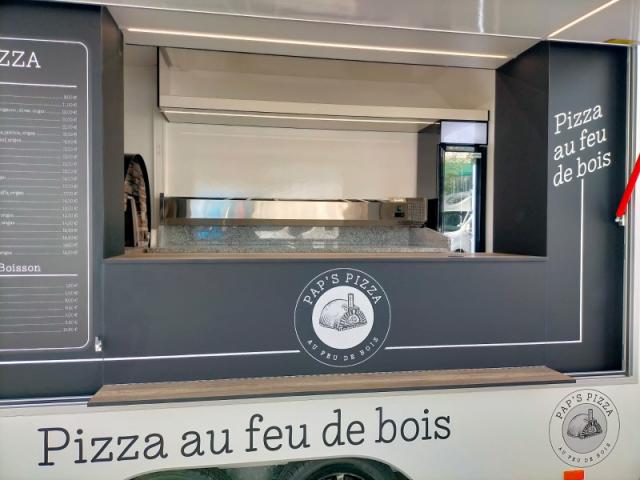 Aménagement d'une remorque Foodtruck pour pizza par Laromorque