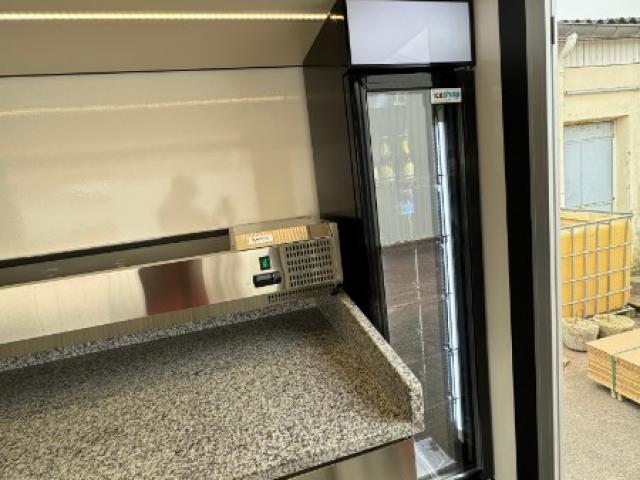Aménagement d'une remorque Foodtruck pour pizza par Laromorque